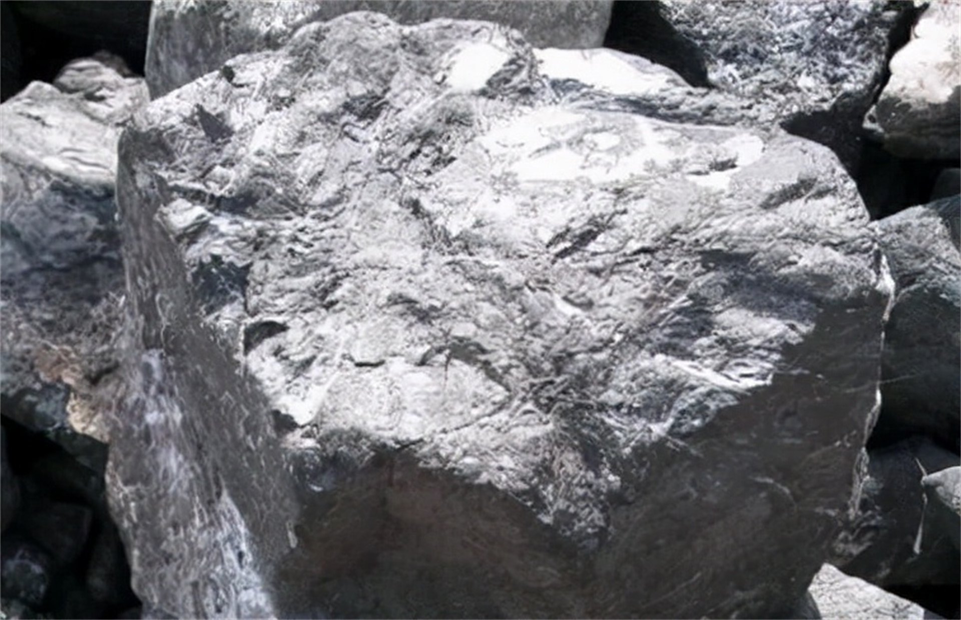 90后女孩涉嫌贩毒案例,打工妹被判刑案例