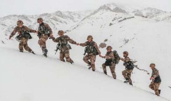 100张中国海防巡逻图,看哭了盘点中国军人的戳泪瞬间