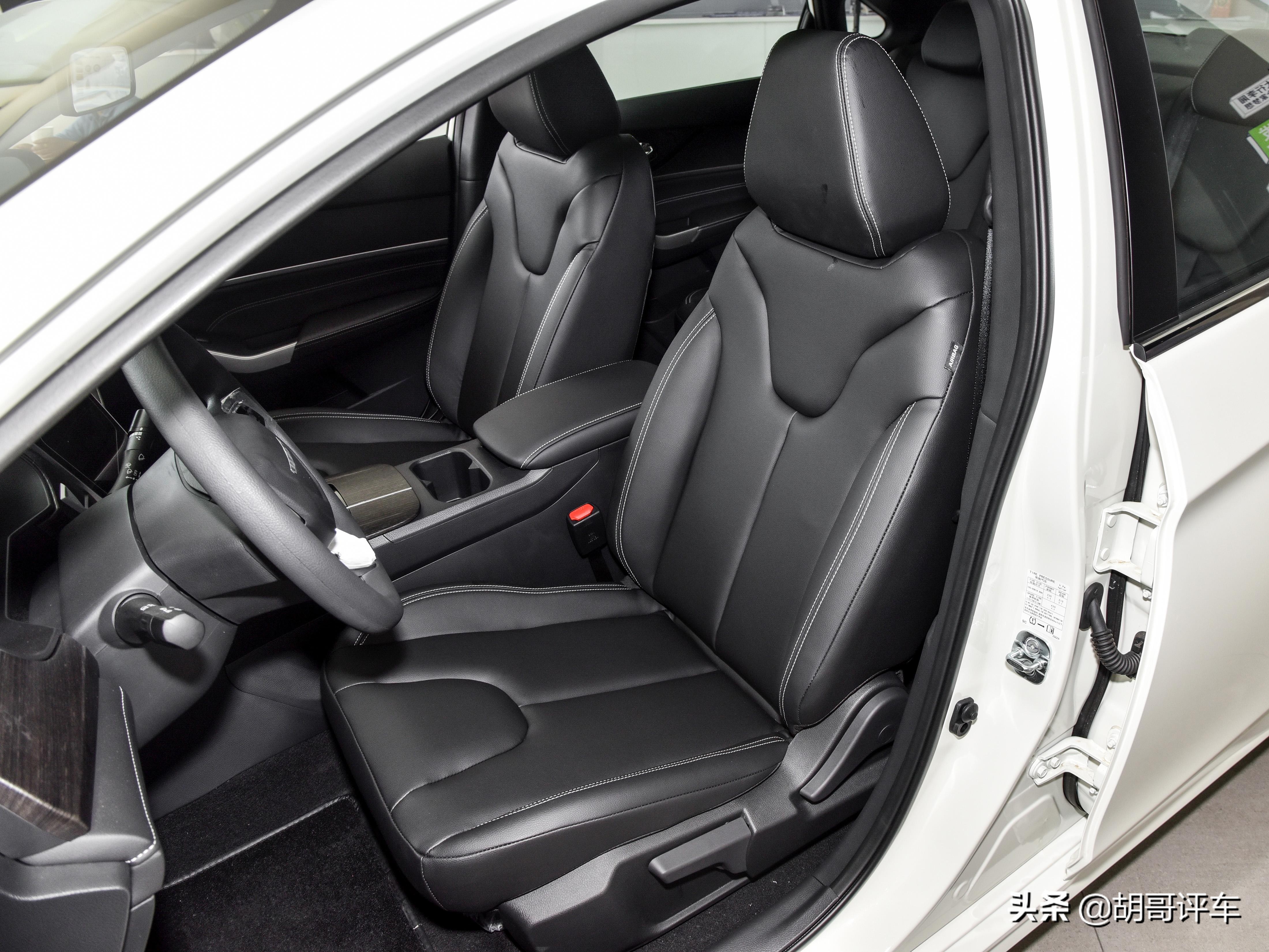 启辰d60空间大还是朗逸大,启辰d60plus和轩逸发动机一样吗