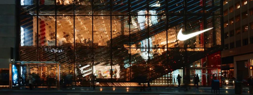 水逆的耐克，就指望中国人民了