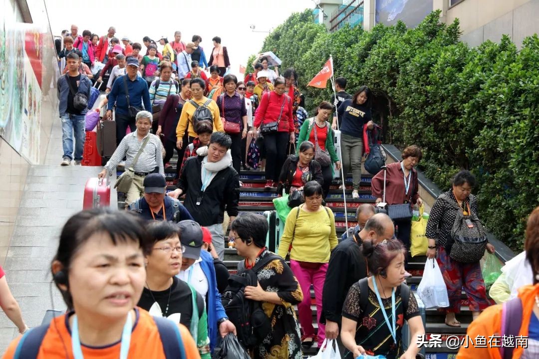 《走进越南》043期：中越三大陆路口岸，一边是城市，一边是县城