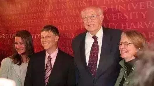 比尔盖茨女儿和乔布斯女儿,世界首富比尔盖茨第二个女儿