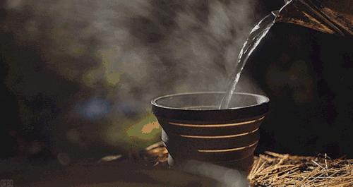 多喝热水致癌吗,多喝热水危险信号