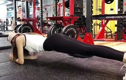 瑜伽15分钟爆汗燃脂初级,瑜伽运动的惊人效果