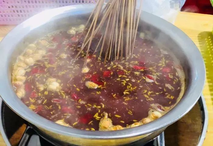 乐山嘉州长卷天街黄氏麻辣烫菜单,洪雅三宝与乐山麻辣烫哪的好吃