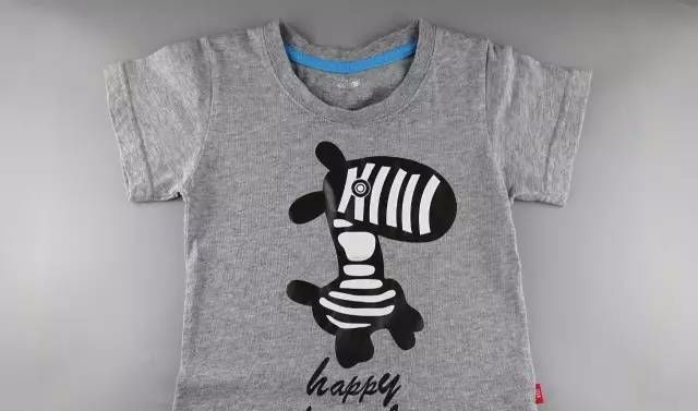 阴天洗衣服不干发臭怎么办,洗衣机快速弄干衣服的办法