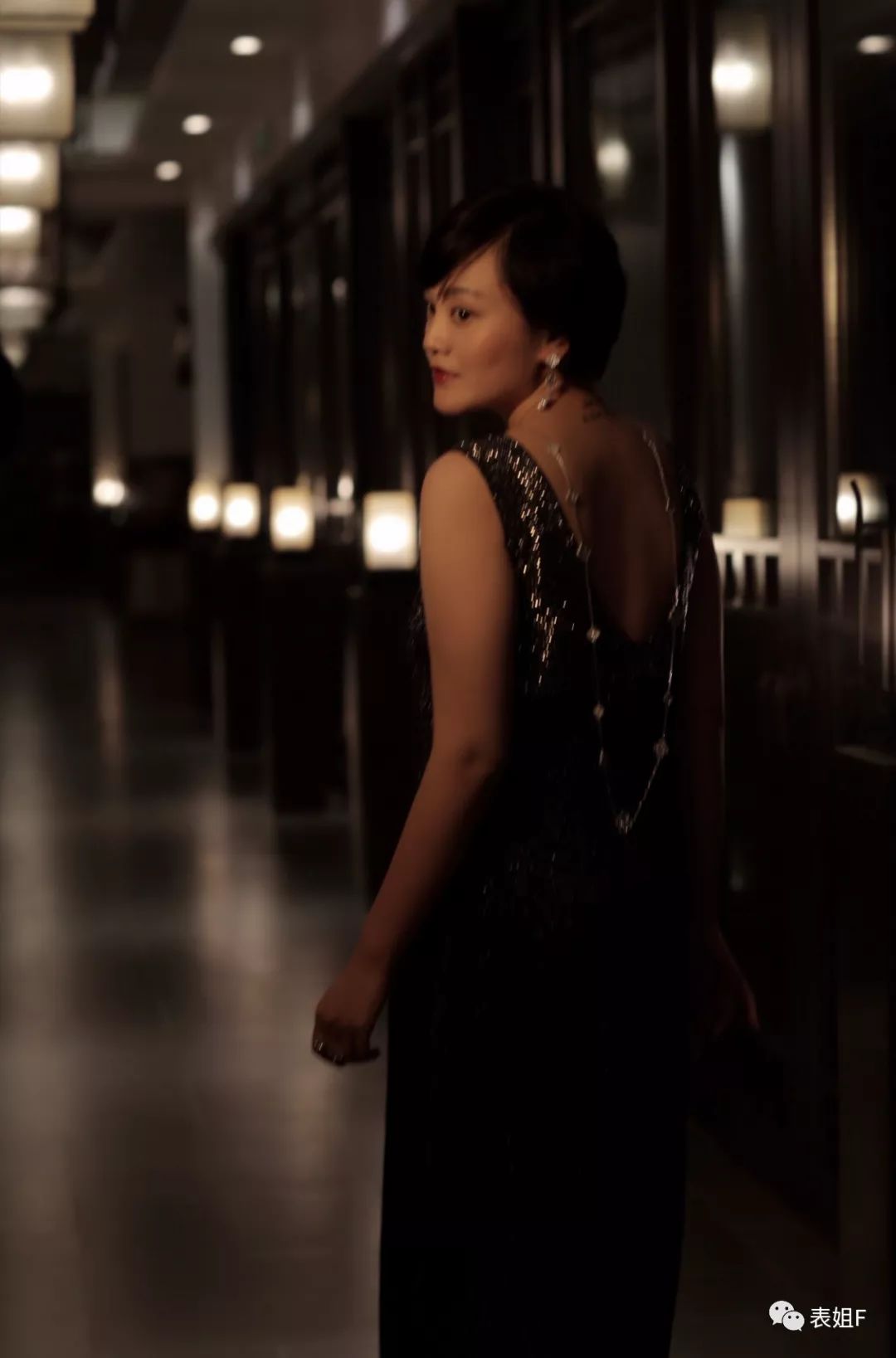 人人都在戴的银手镯,人人都在戴的耳机