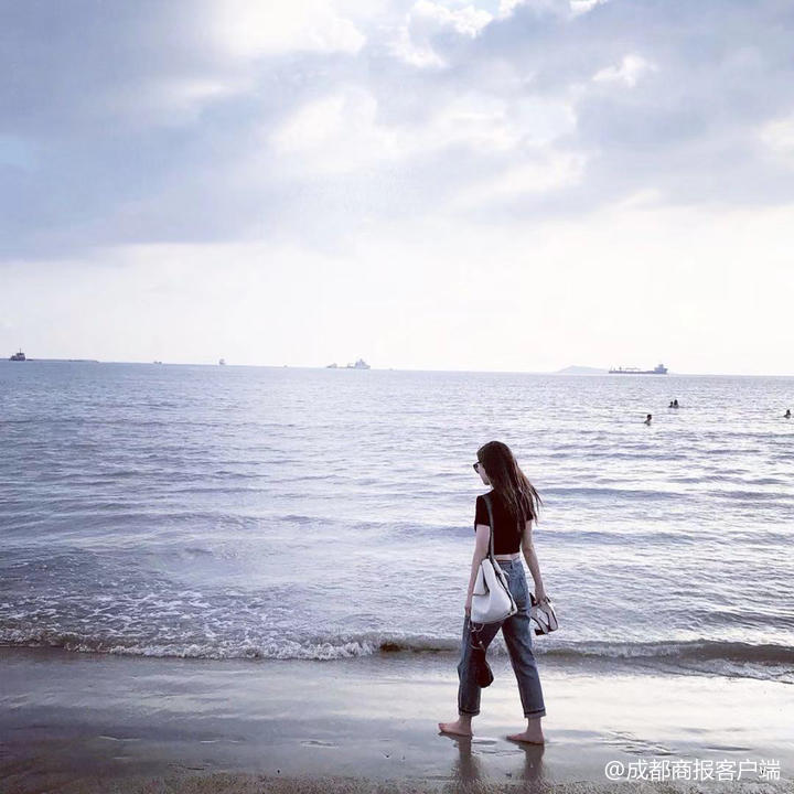 抖音上很火的一个原唱女歌手,成都妹儿抖音原唱