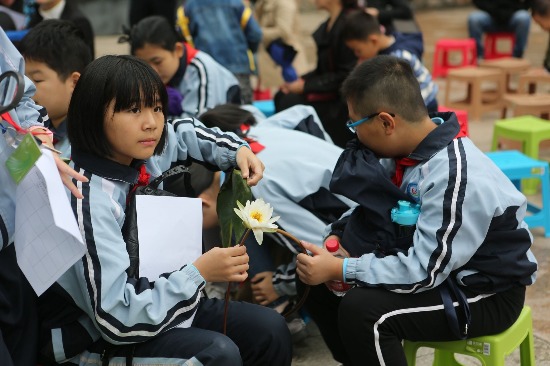 武汉市首批“小湖长”上岗,做管湖好帮手