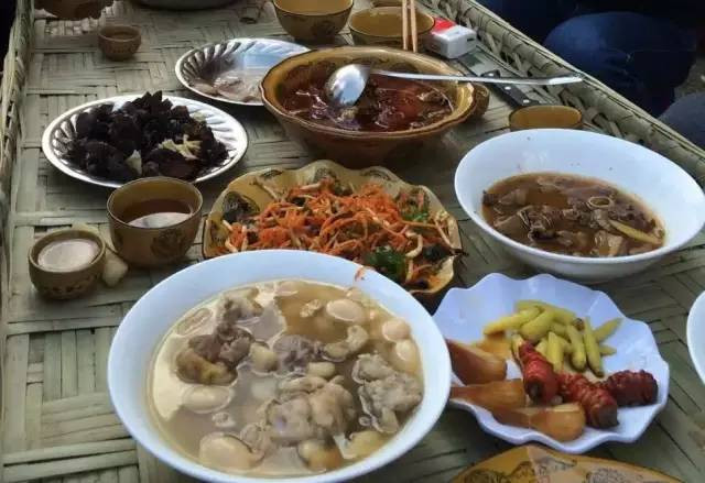 大理八大碗鱼做法,大理好吃的八大碗