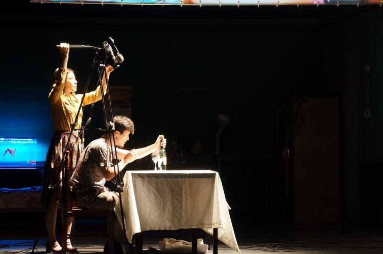 导演王翀：如果纯粹是为了消遣，戏剧之外有太多别的行业可以选择｜乌镇戏剧节