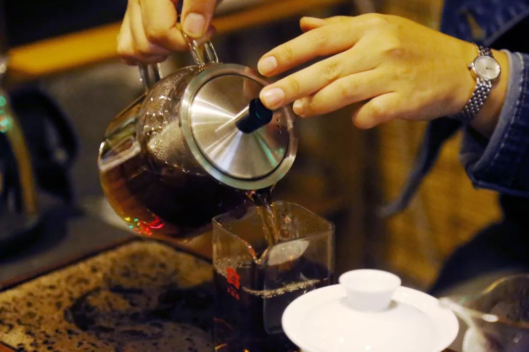 上次把脉问诊,这次星座占卜:别对茶会只有刻板印象(文末留言有礼)