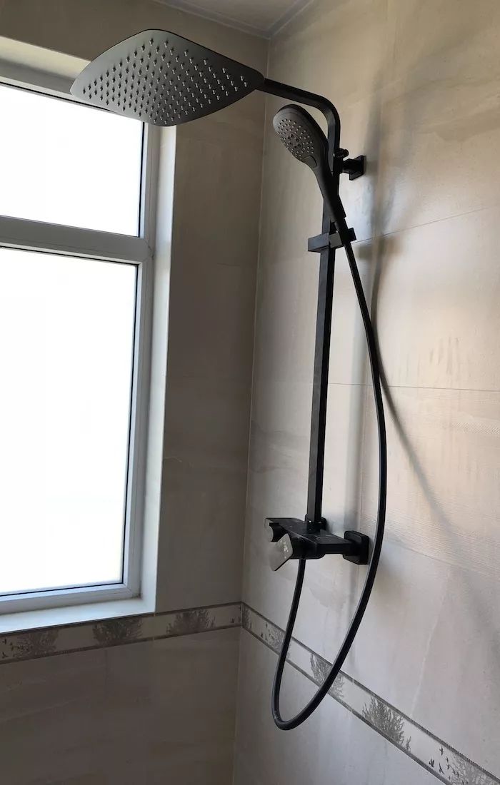 金色淋浴花洒和银色哪个好,黑色淋浴花洒性价比