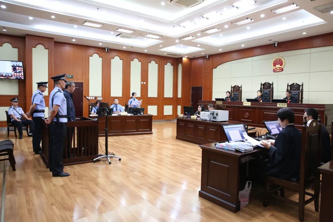 以低价购房受贿的司法解释,以明显低于市场价骗取房产