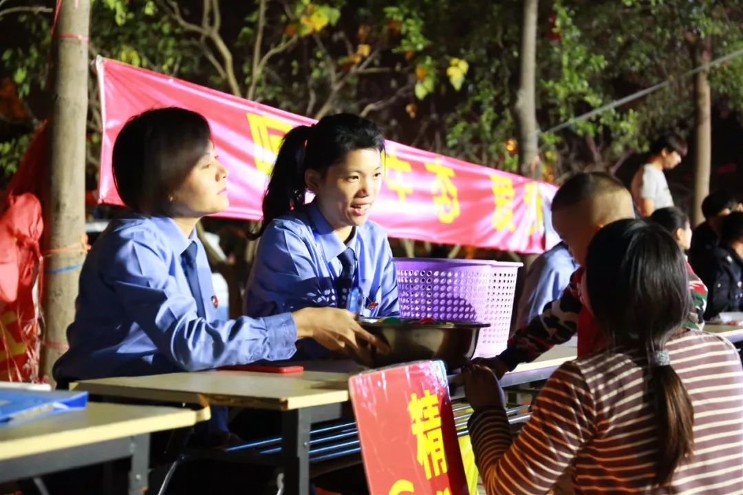 这一夜场集市有亮点，看剧学法两不误！