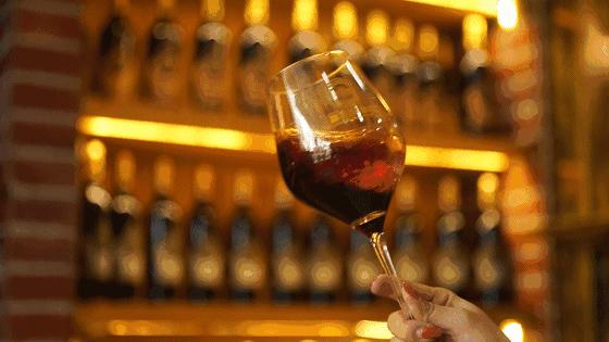 不喝酒不吃海鲜痛风会发作吗,不吃海鲜就得了痛风