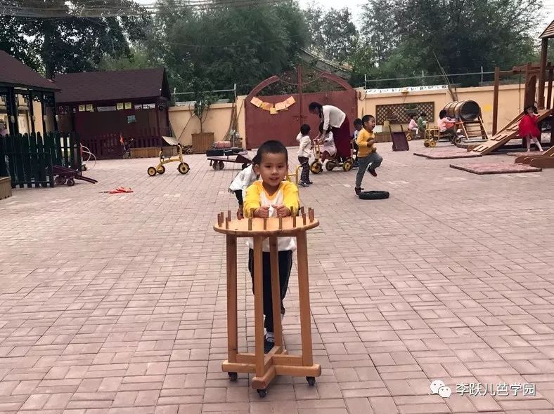 去幼儿园培训让我学到了什么,去幼儿园体验一天老师