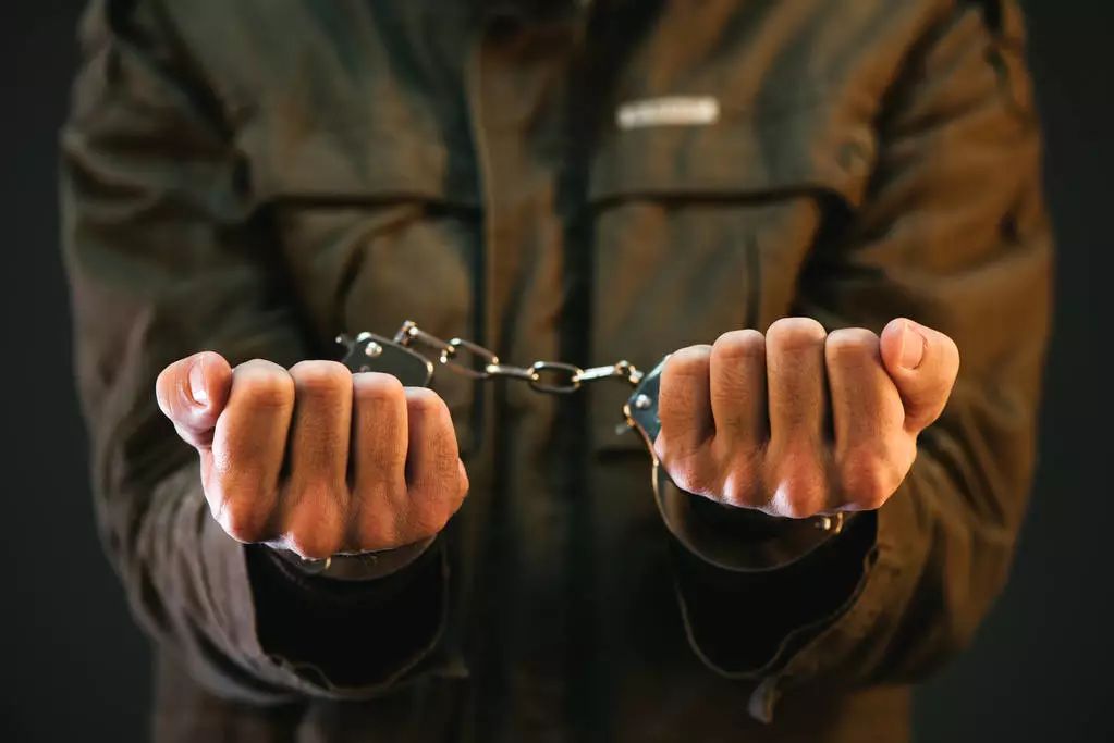 为什么代购逃税被判刑,店主代购逃税300万判几年