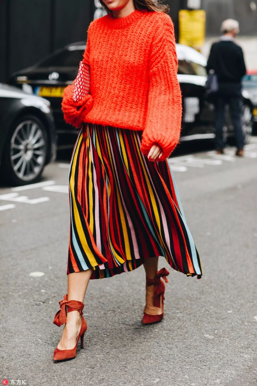 鞋带绕脚脖,鞋带勒脚脖会水肿吗