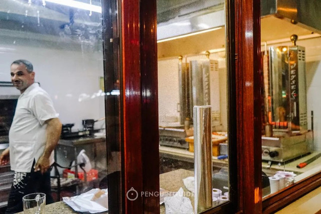 在这个魔幻的江南小城里,来一场烤肉和大饼的狂欢!