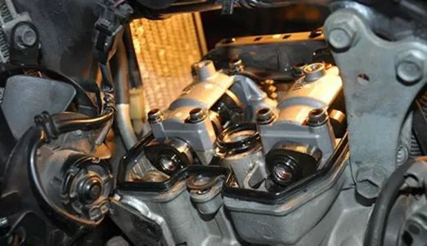 摩托车早上难启动视频,踏板摩托车早晨打火难