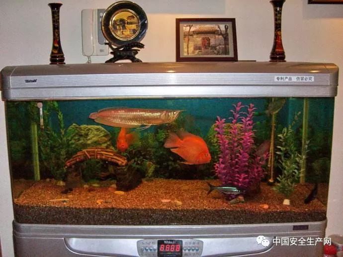 北京一小区供暖水泄漏死亡两人,北京燃气热水器致人死亡案例