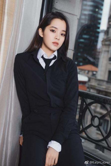 向往的生活第四季欧阳娜娜挖藕,向往的生活欧阳娜娜和张子枫化妆