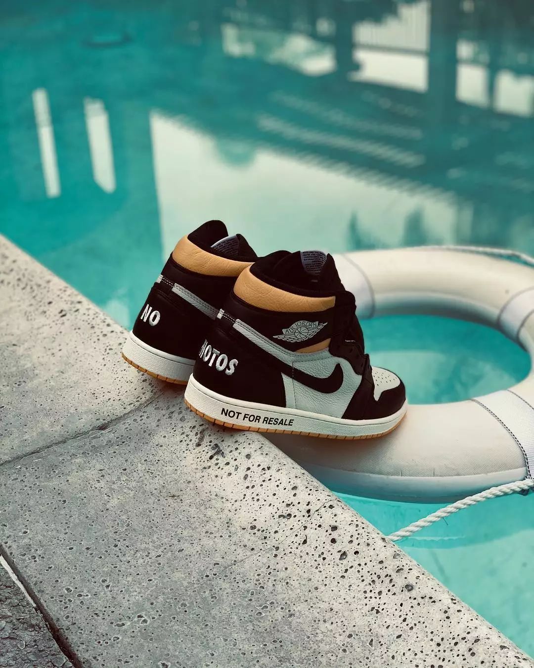 aj1禁止转卖黄色真假对比,aj1禁止转卖黑红全球发售多少双