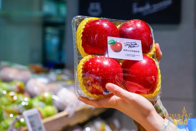 火爆全国的网红超市盒马鲜生来武汉啦！首店开业波龙88元一只，超多爆款买一送一！