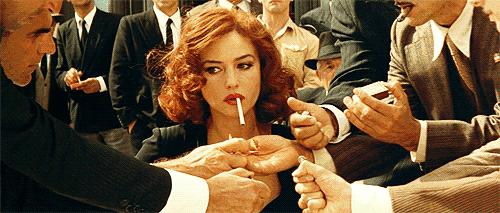 比精华还纯的脸部精油这么用！皮肤紧致还能瘦脸！