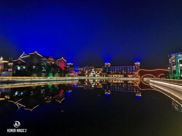 荣耀Magic2拍照如何？手持超级夜景赞爆