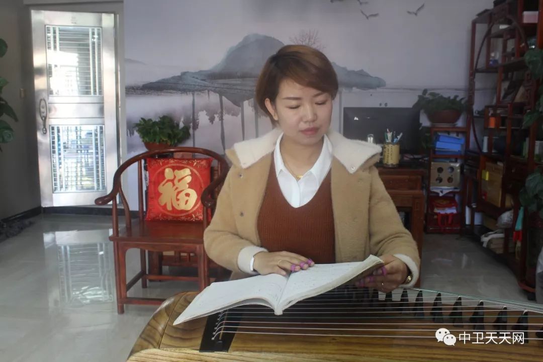 「众创」喜欢泉水和金玉的声音，为了中卫更多的筝友，我也是拼了······
