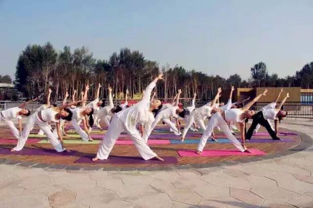 你是正宗的锦州人吗？这几道题都答不上来，就拜出去吹了哈～