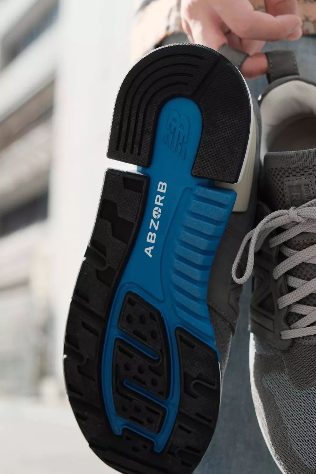 当看到我最爱的两个“N”出了一双防水鞋时,我实在忍不住了