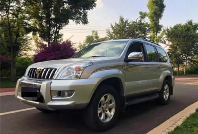 开04年丰田霸道,偶遇丰田霸道