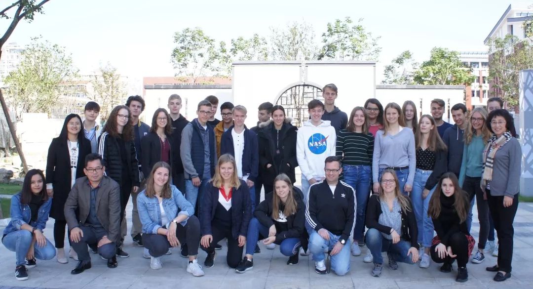 芳晖九十载，三中再出发！