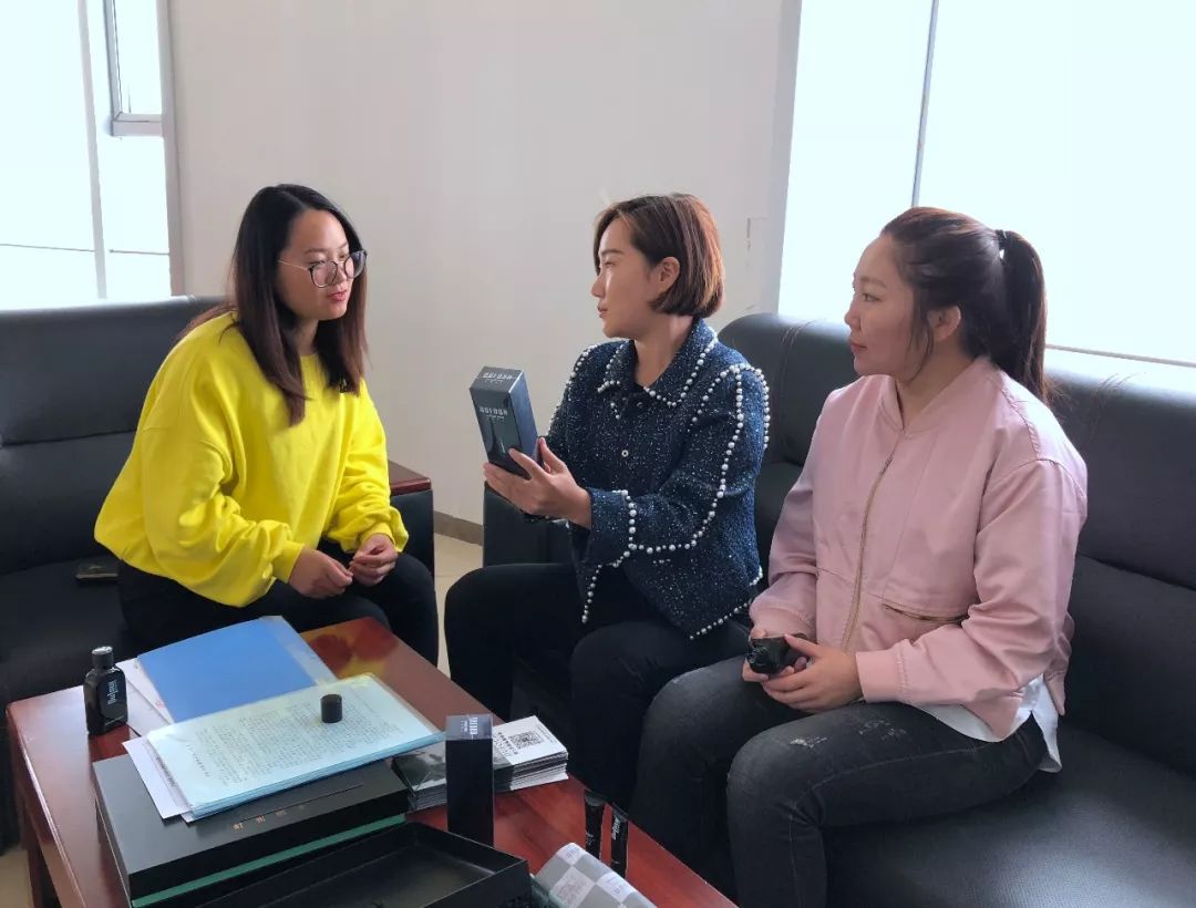 90后女大学生回乡创业圆梦,90后女大学生回乡创业搞养殖