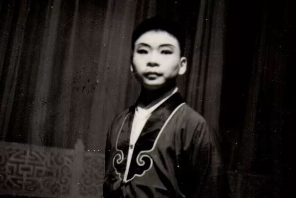 印迹｜他在胡同里坚守四十一年，只为京剧“风雷”不息