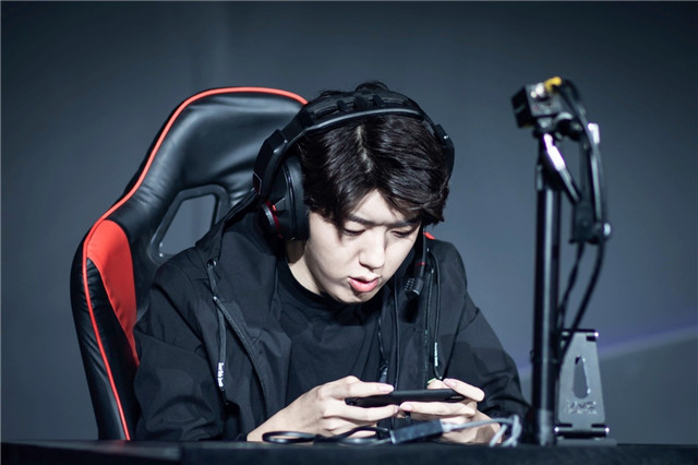 解说灵儿初次主持春季赛,解说灵儿kpl