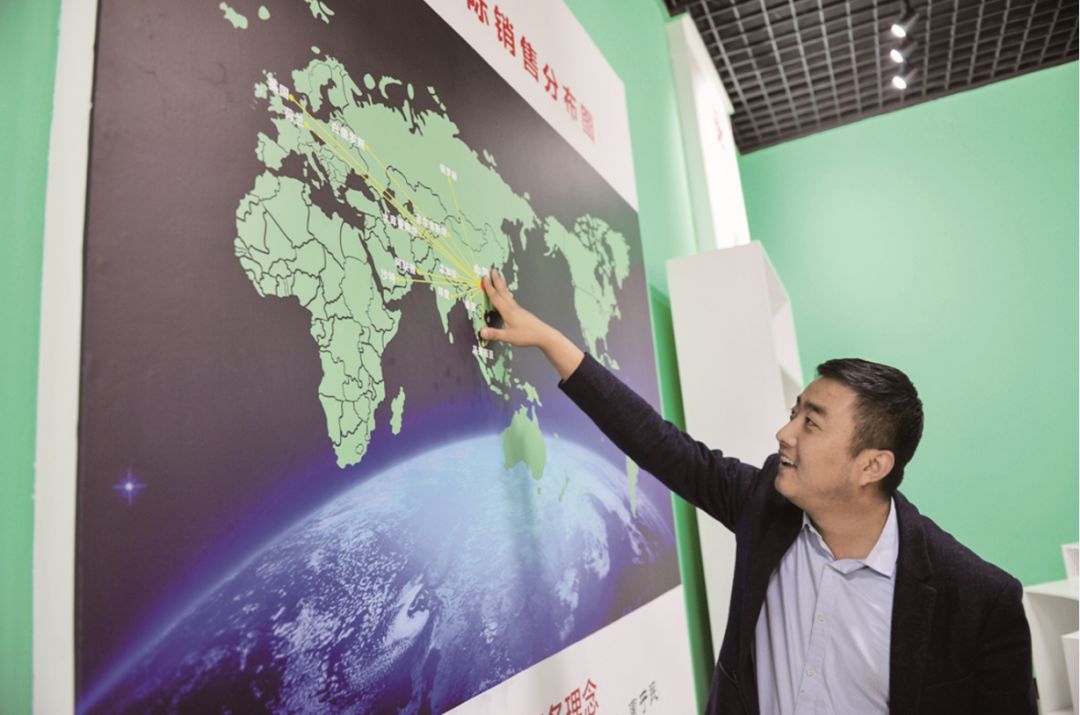 陇南：从“提篮小卖”到“网销全球”