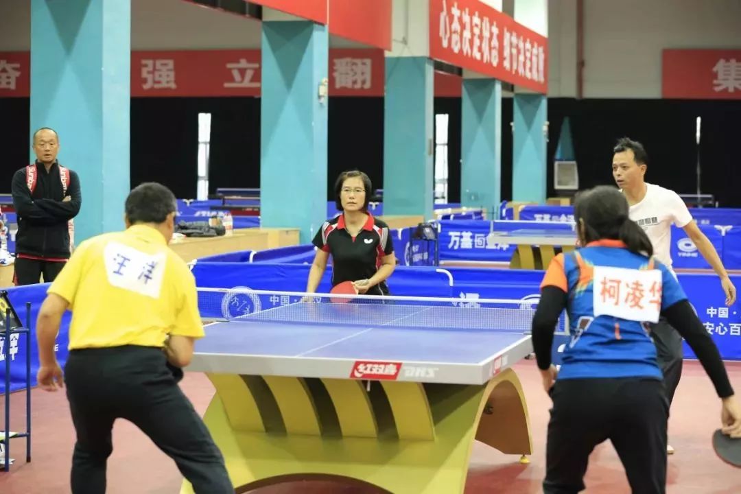 乒乓球跃动,激情飞扬乒乓球比赛