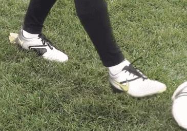 常用5种射门技巧,射门动作的技术要点和基本步骤