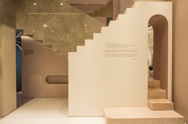 lily服饰市场营销,lily商务时装旗舰店2022夏季