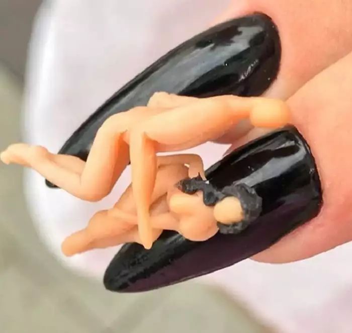 有毒or博眼球｜Ins上最大的美甲账号，脑洞大得没边了