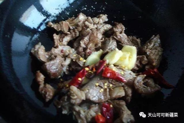 炖牛肉太柴怎么办教你5个小窍门,牛肉炖软烂技巧炖牛肉怎样不发柴