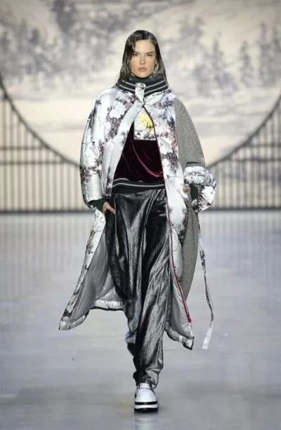 故宫口红惊艳世界的中国风,故宫口红中国风