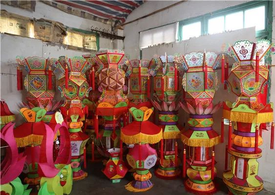 「家在鲤城」精美花灯藏小巷，父子相承老手艺