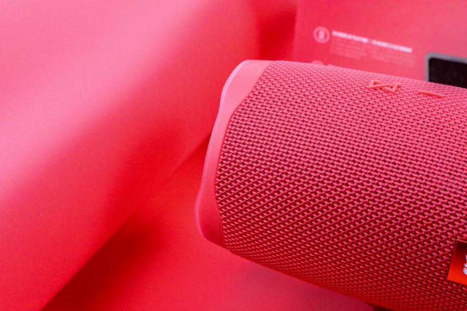 水中也能*放播**的好声音—JBLGE4体验