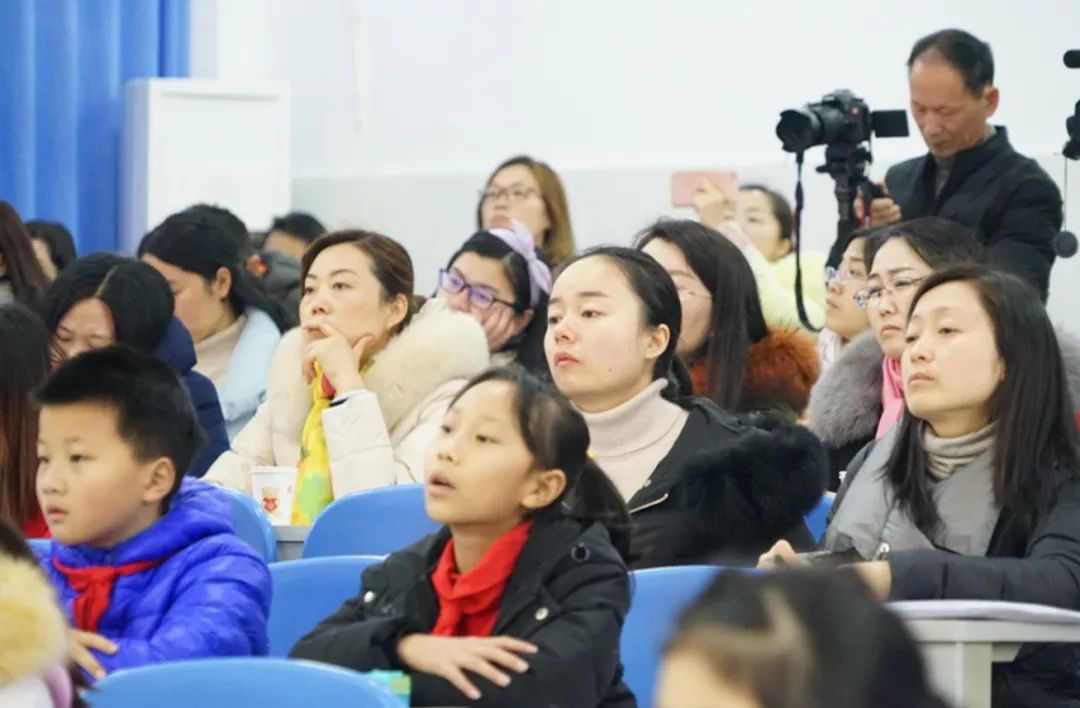 送教共研助力高效课堂,名师送教到幼儿园