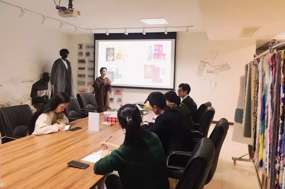 春季面料开发趋势,展望今后服装面料趋势